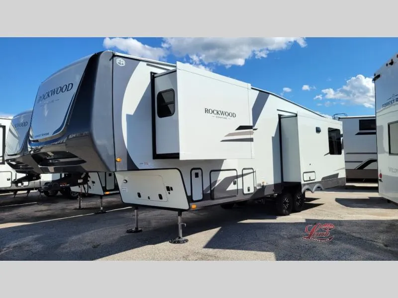2026 Forest River Rockwood Signature 372RL - Photo 3