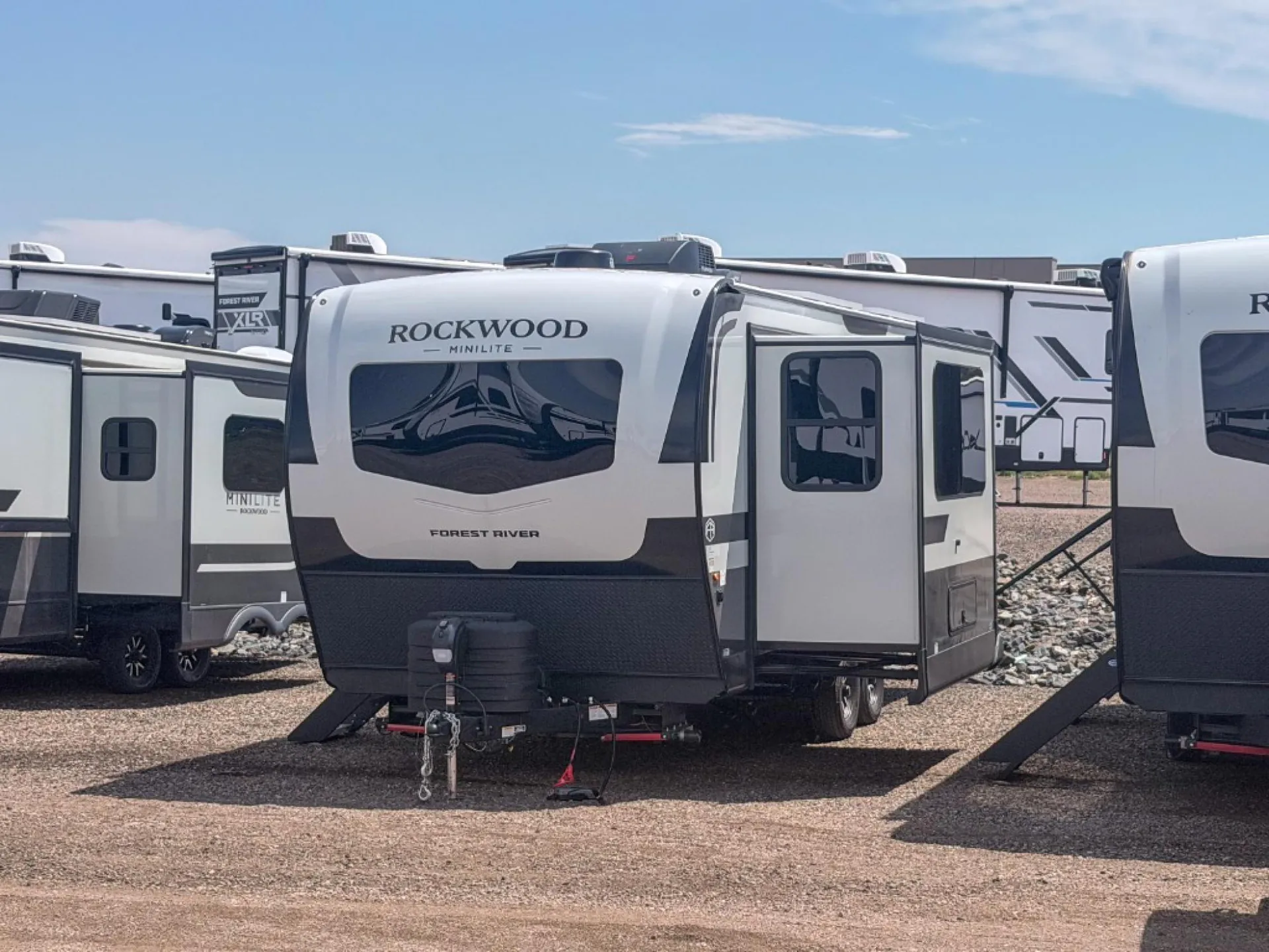 2027 Forest River Rockwood Mini Lite 2506FK - Photo 3