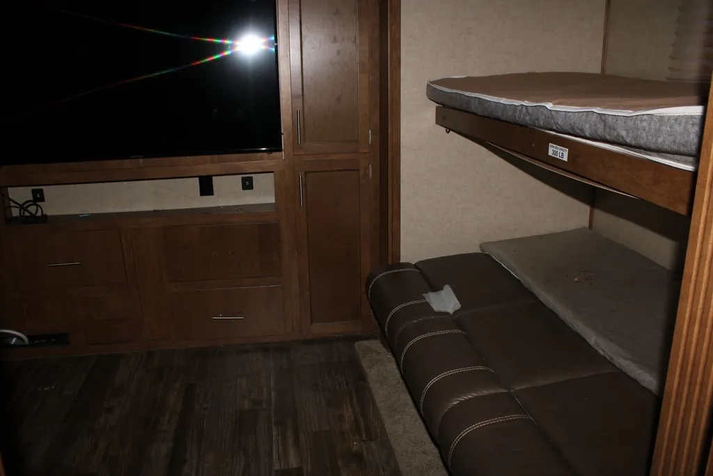 2017 Forest River Sabre 36FRP, Photos photo 27