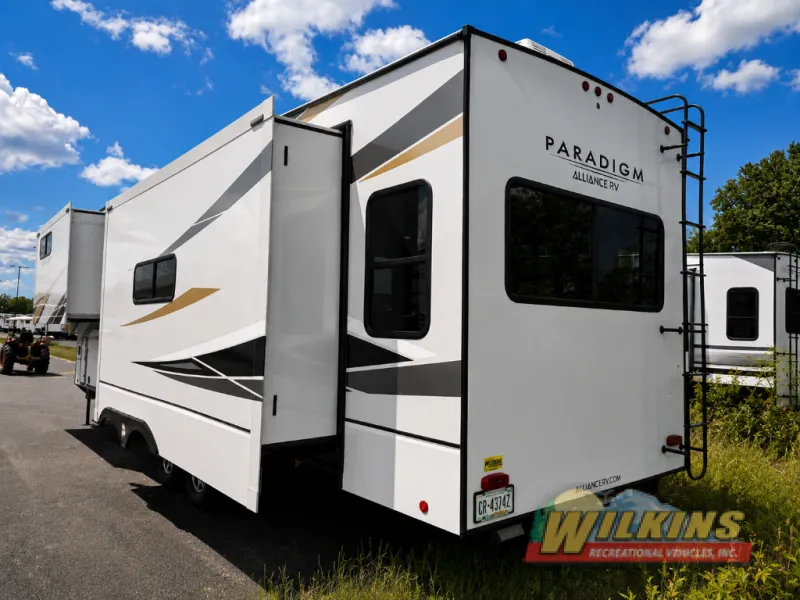 2022 Alliance RV Paradigm 340RL - Photo 4