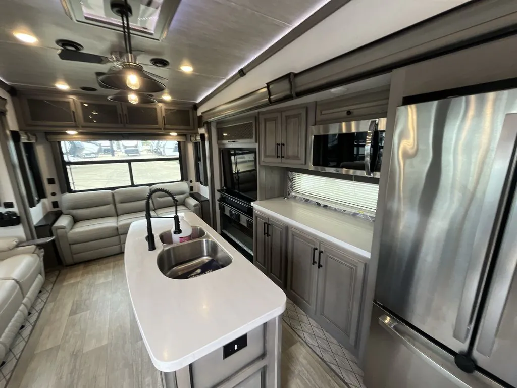 2022 Keystone Montana 3231CK, Photos photo 10
