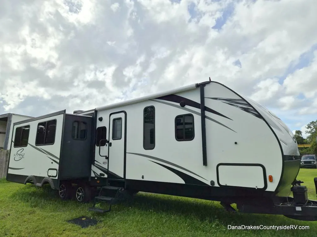 2019 Coachmen Spirit Ultra Lite 3373RL - Photo 4