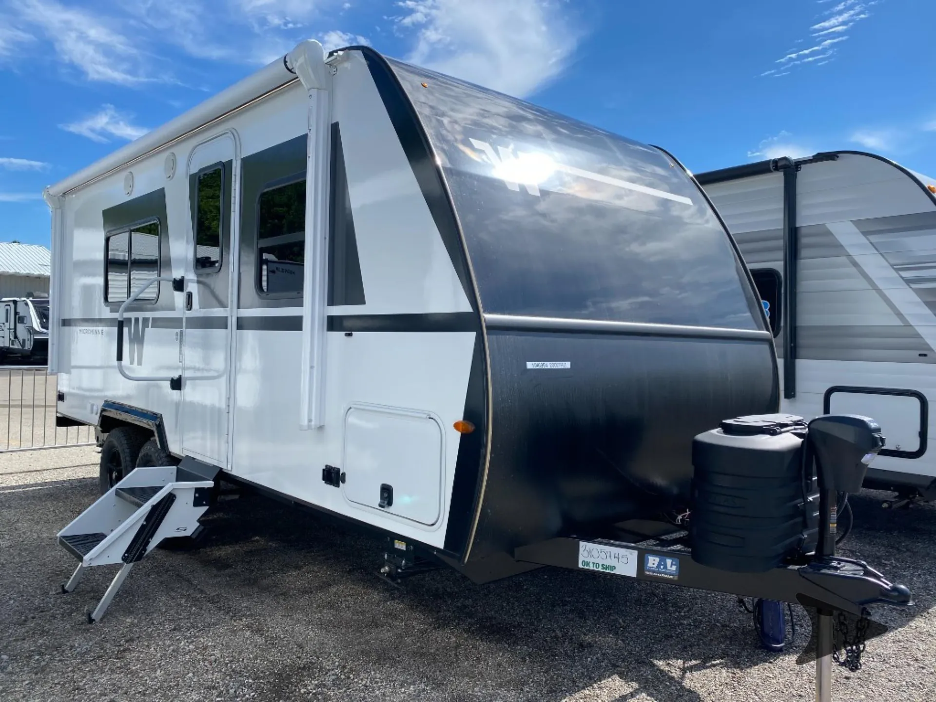 2026 Winnebago Micro Minnie 2000MRB - Photo 2
