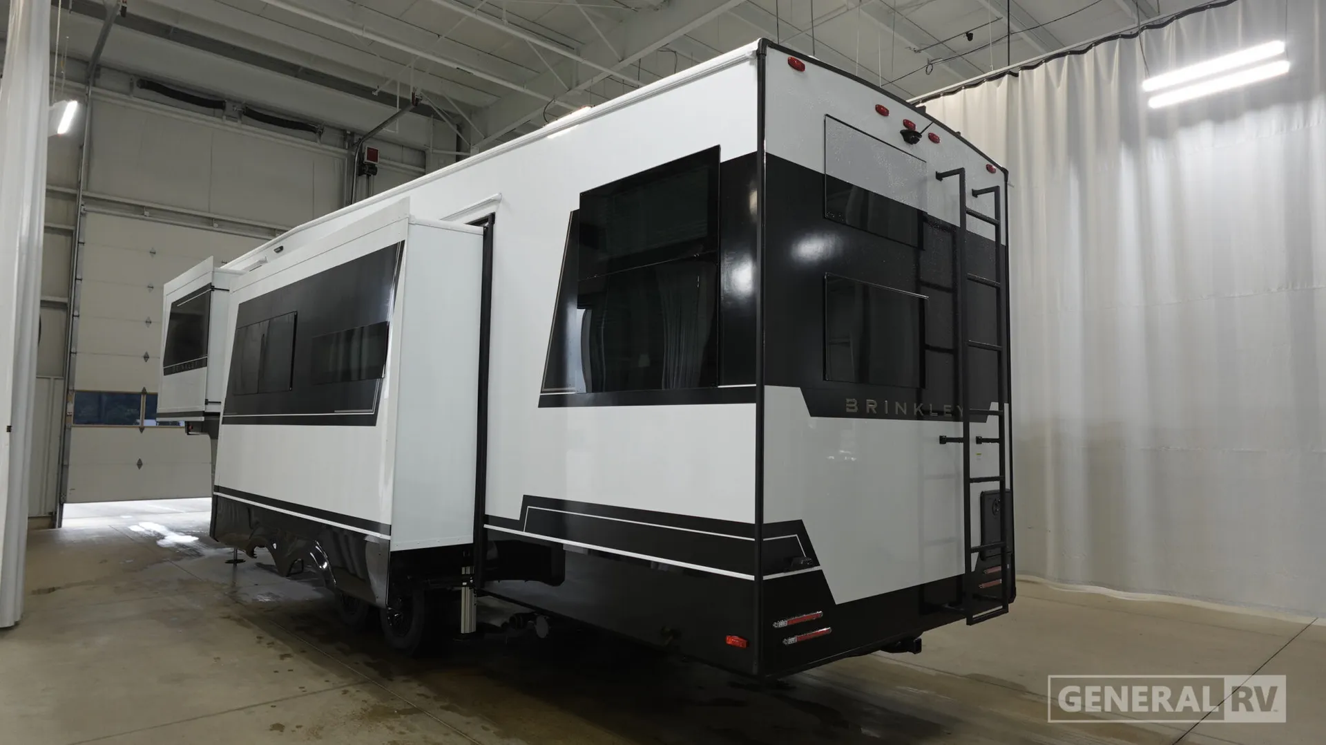 2027 Brinkley Model Z 3210 - Photo 4