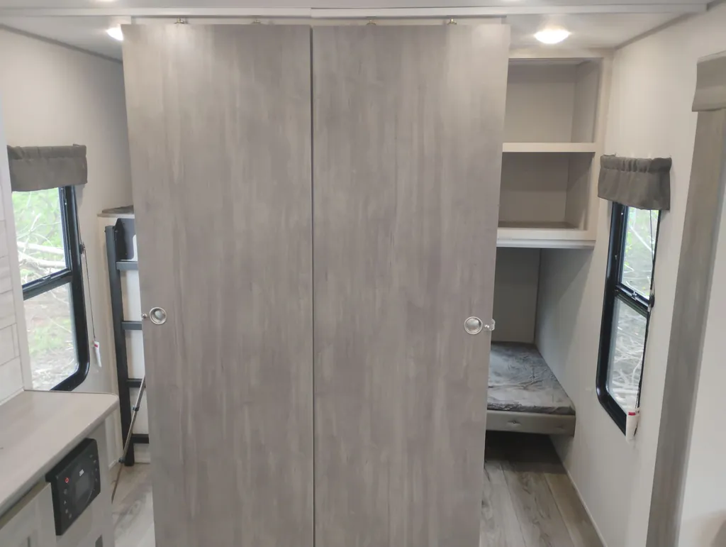 2026 Coachmen Catalina Legacy Edition 333DORM, Photos photo 27