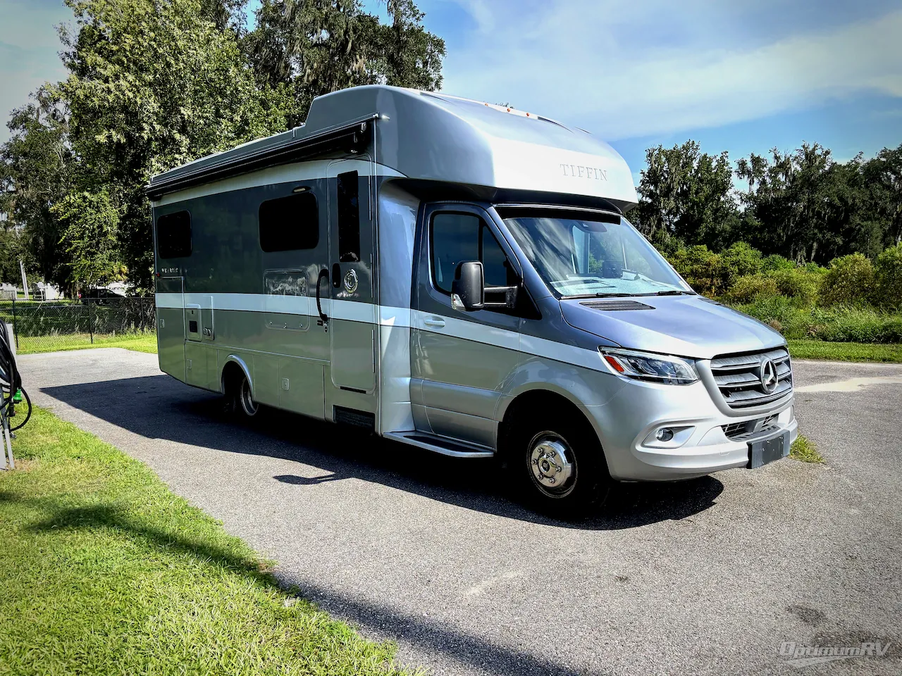 2021 Tiffin Wayfarer 25 LW dealer photo 1 from Optimum RV