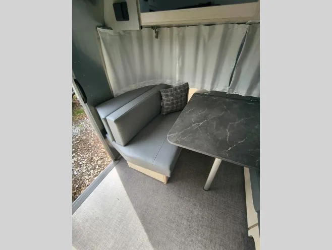 2026 Airstream Flying Cloud 25FB Twin - Photo 4
