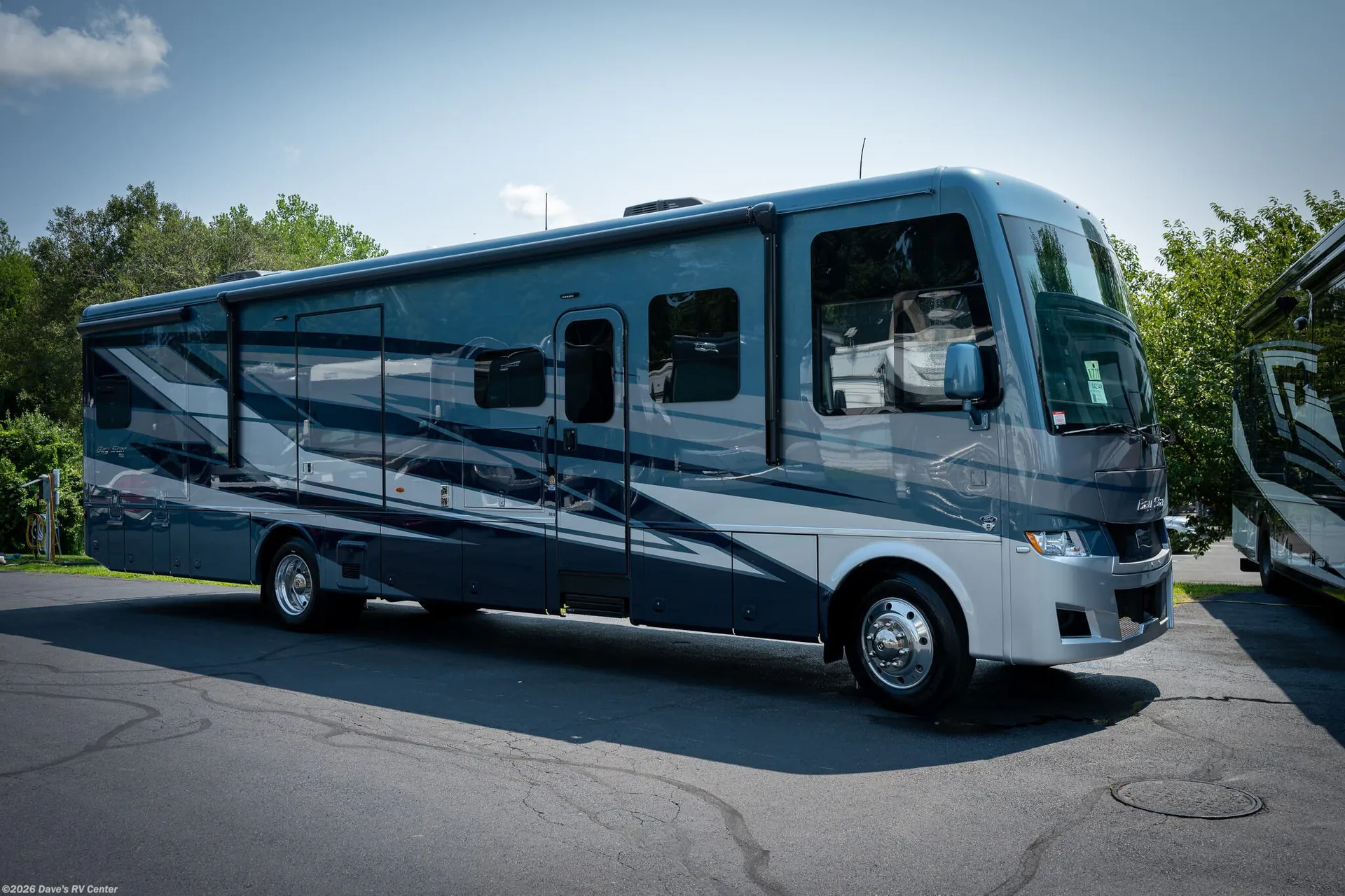 2027 Newmar Bay Star 3811 - Photo 3