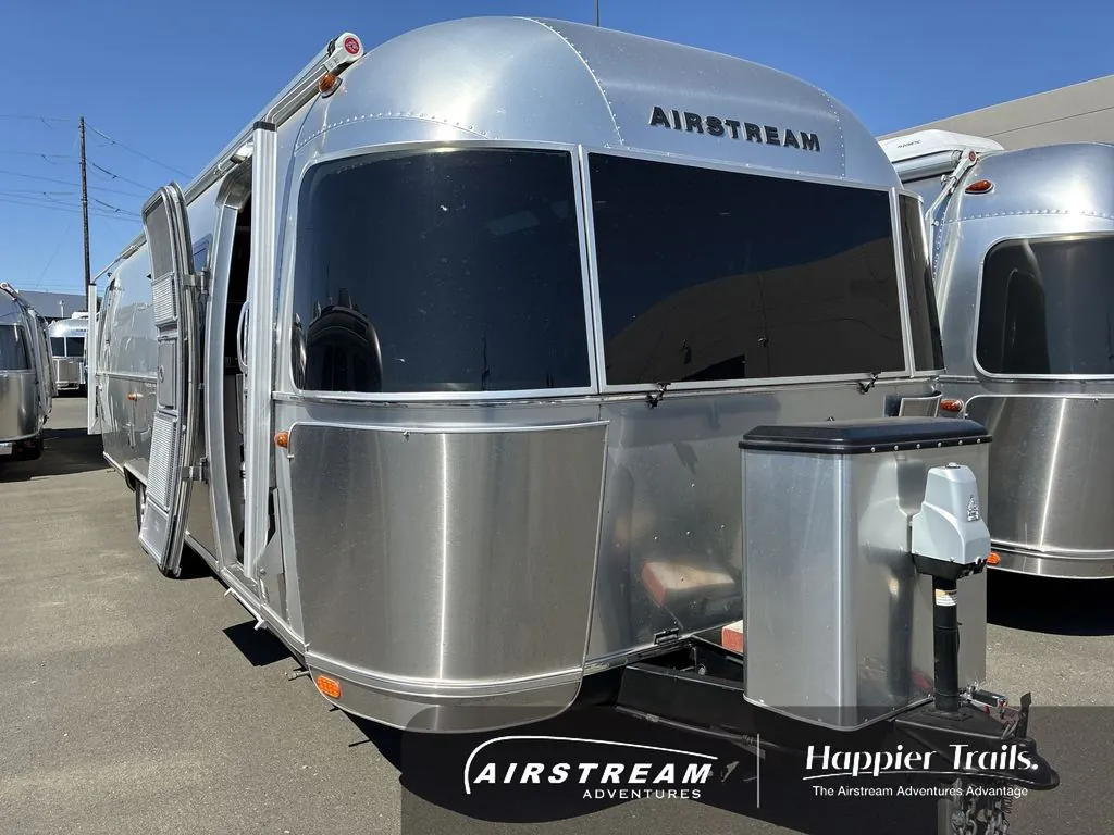 2018 Airstream Flying Cloud 19 - Photo 3