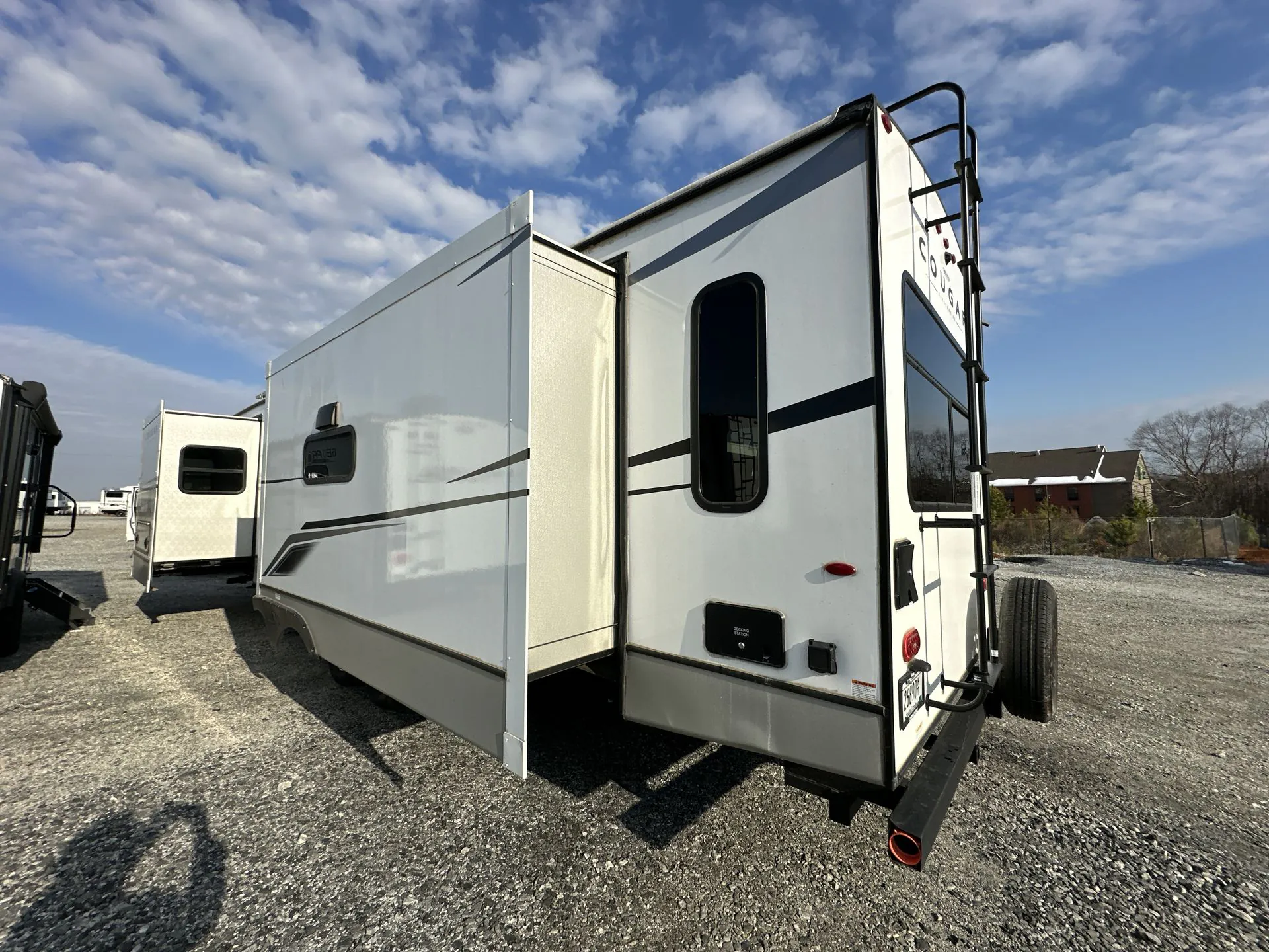 2023 Keystone Cougar Half-Ton 33RLI - Photo 4