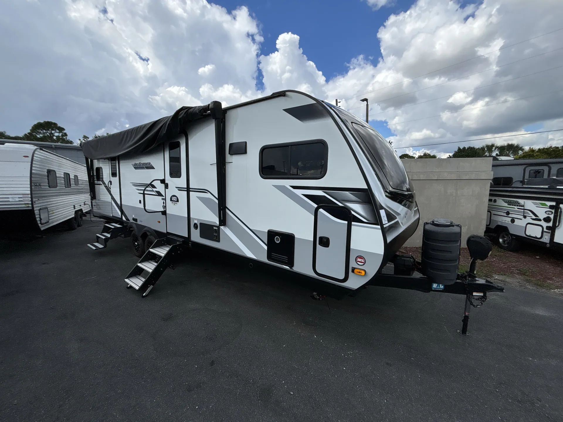 2025 Jayco Jay Feather 26FK