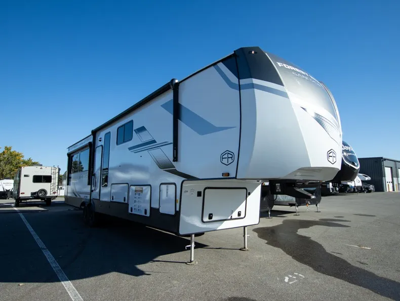 2026 Forest River Sandpiper 3900HBLR