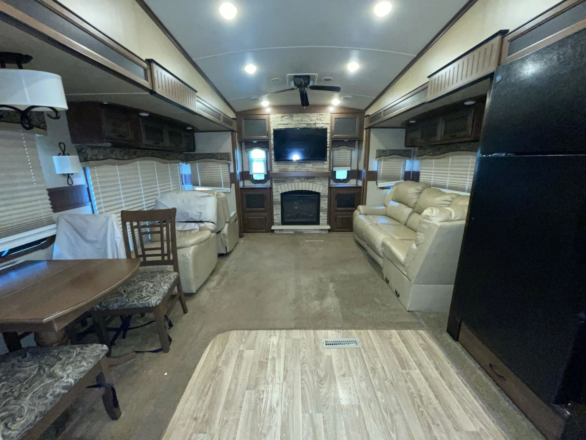 2015 Jayco Eagle 351RLTS — living area main
