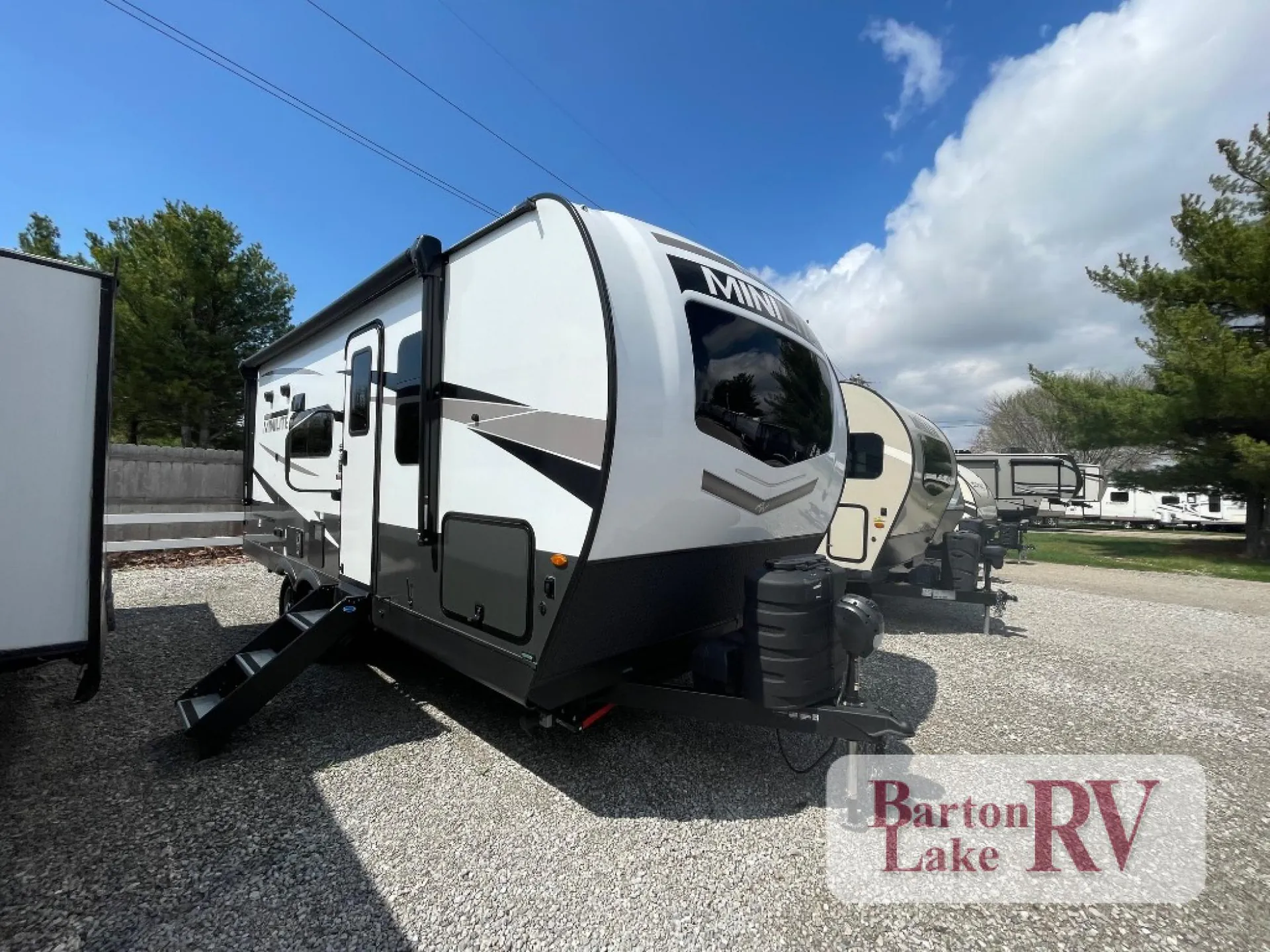 2025 Forest River Rockwood Mini Lite 2214S - Photo 2