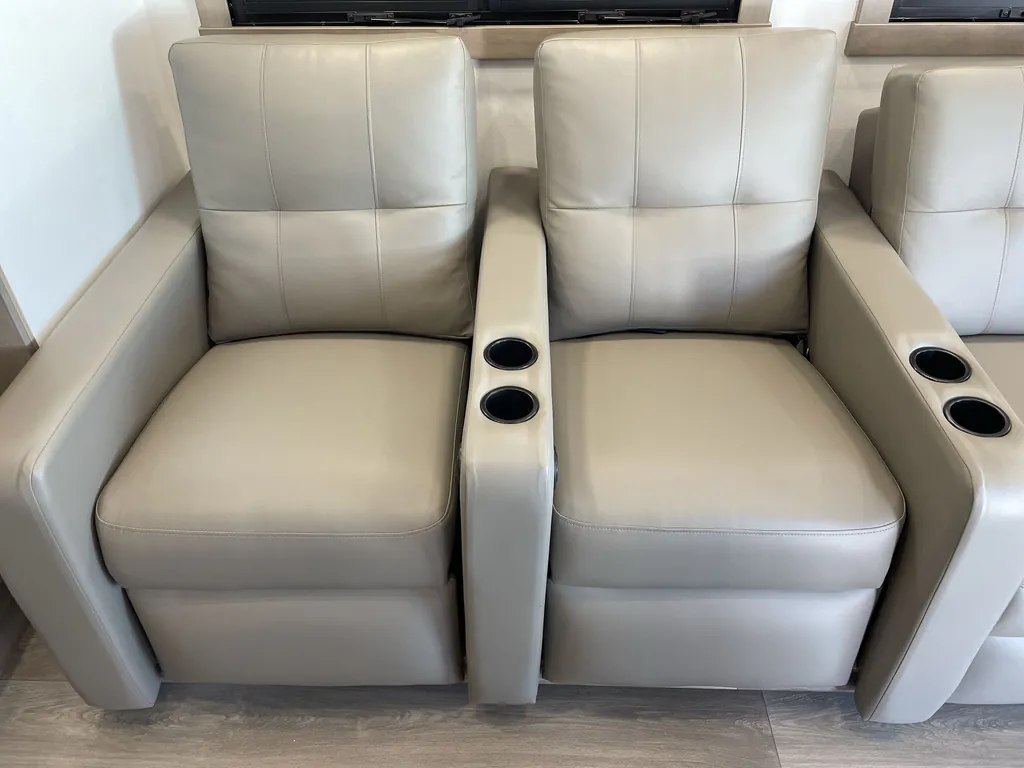 2027 Entegra Coach Vision XL 36C, Photos photo 43