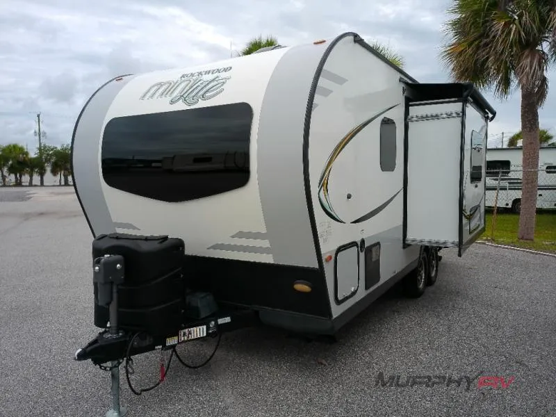 2019 Forest River Rockwood Mini Lite 2109S - Photo 2