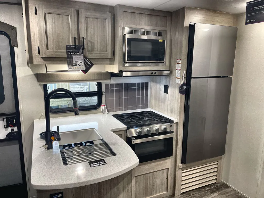 2026 Forest River Aurora 34BHTS — Photo 5
