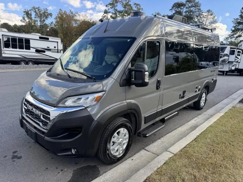 2026 Thor Motor Coach Tellaro 20L - Photo 3