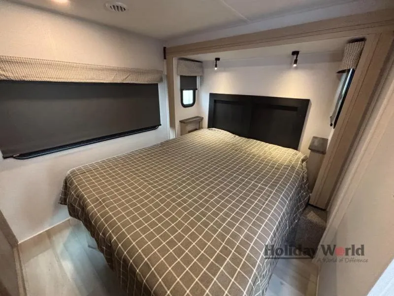 2026 Forest River Sunseeker 2860DS - Photo 3
