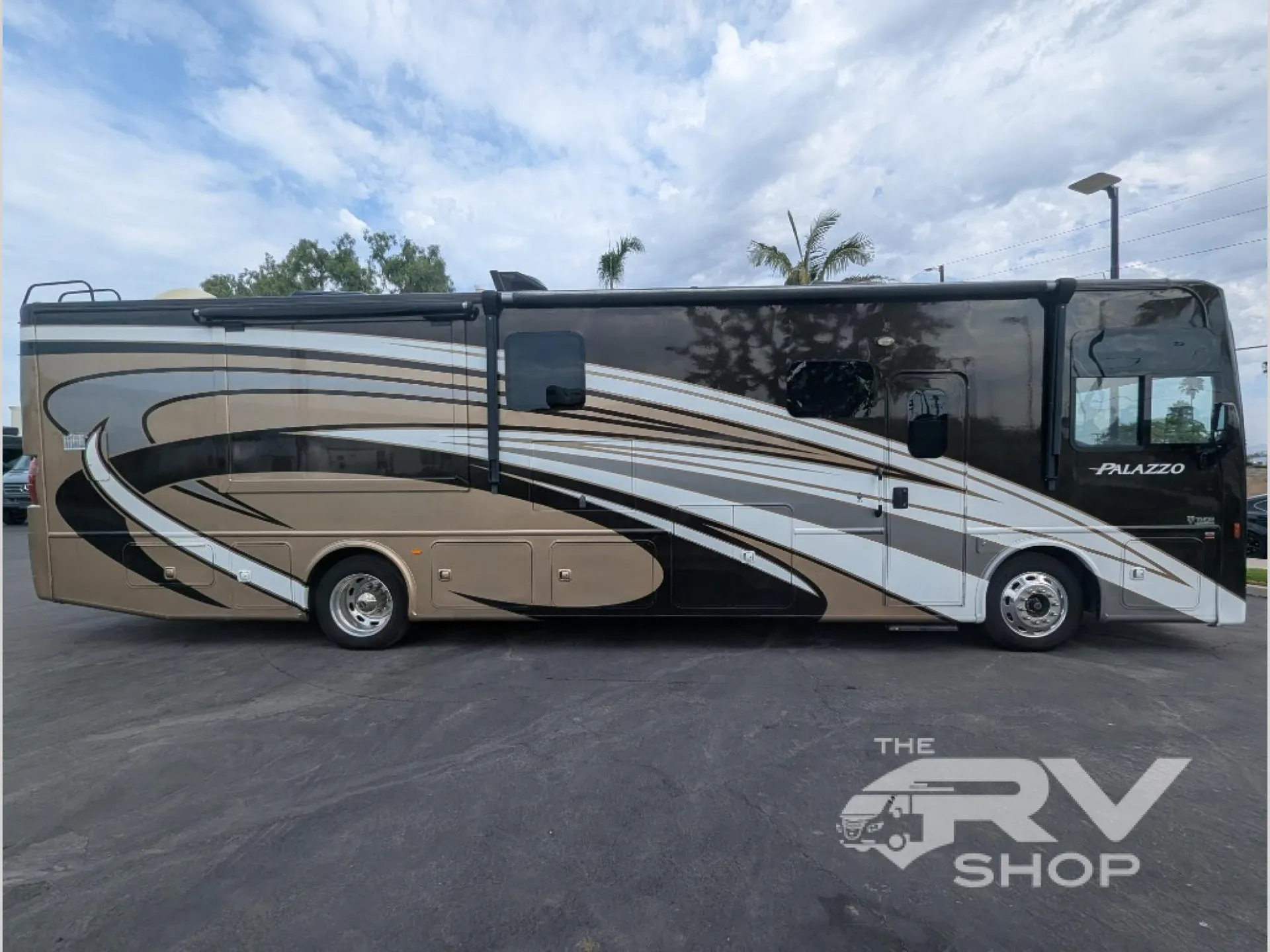 2017 Thor Motor Coach Palazzo 36.3 - Photo 4