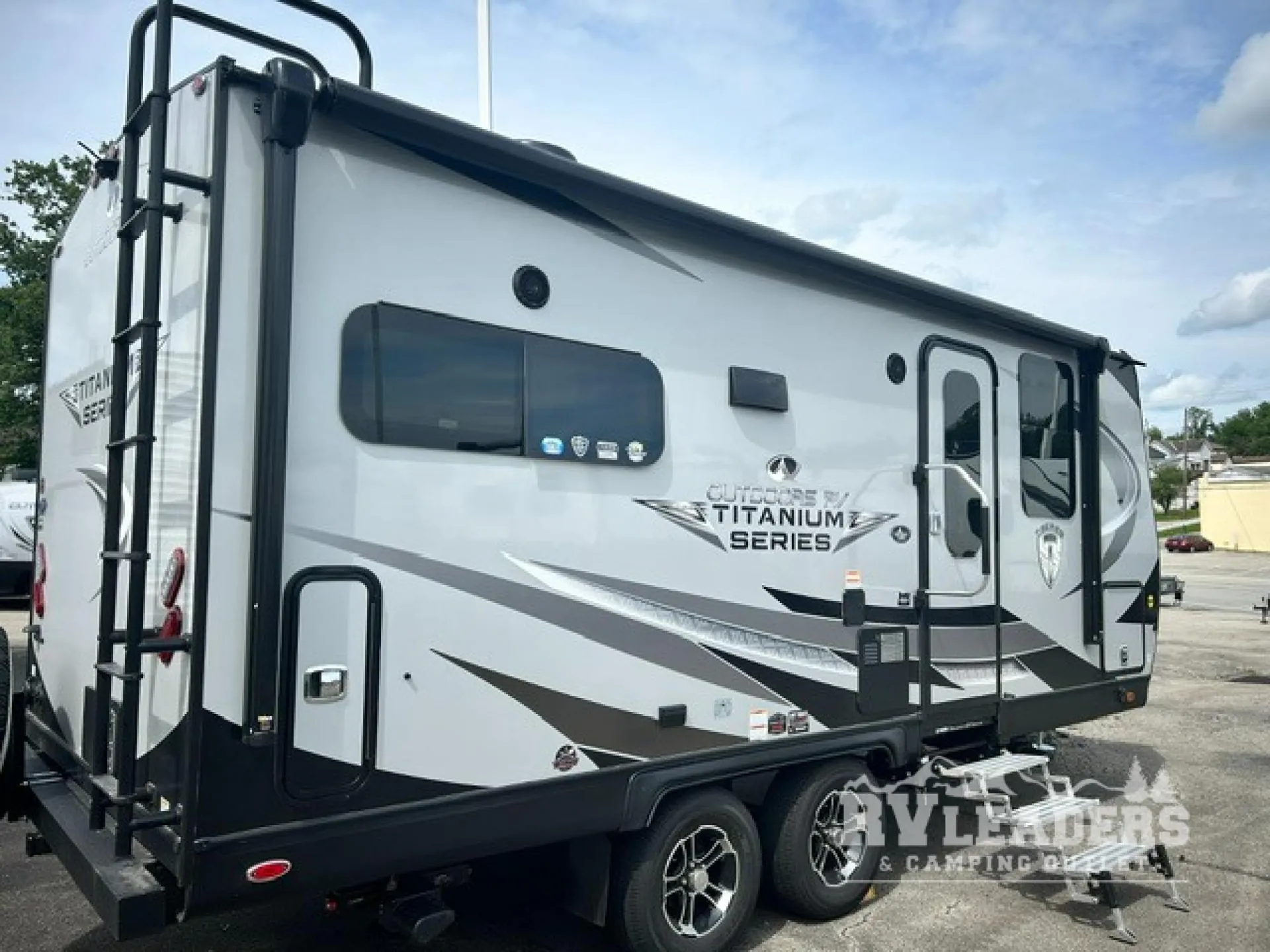 2026 Outdoors RV Creek Side Titanium Series 19MKS - Photo 4