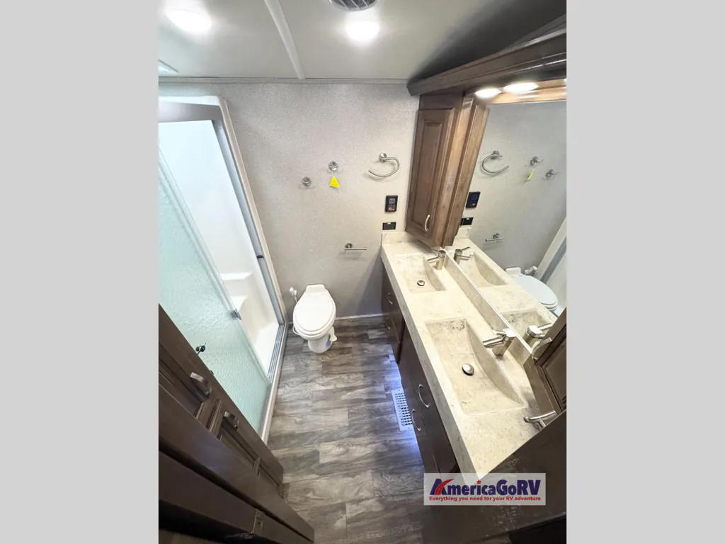 2018 Forest River Cedar Creek Champagne Edition 38EL, Photos photo 17