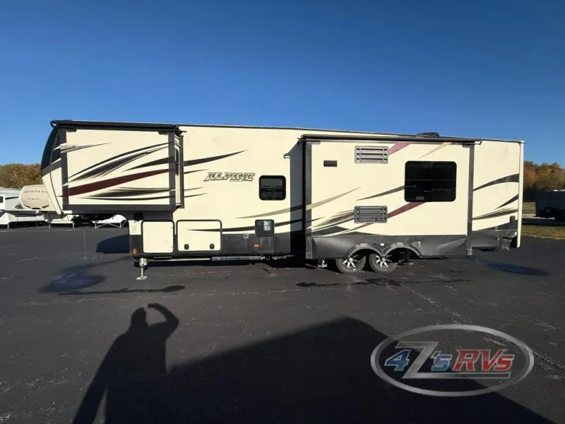 2016 Keystone Alpine 3900RE - Photo 4