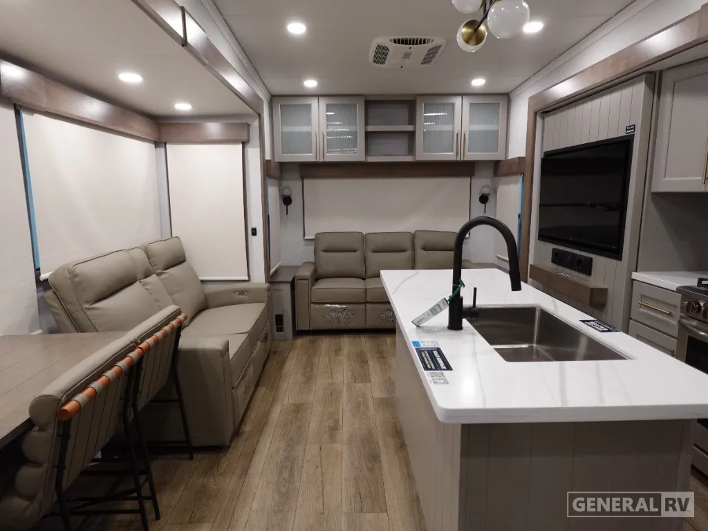 2025 Alliance RV Paradigm 370FB - Photo 4