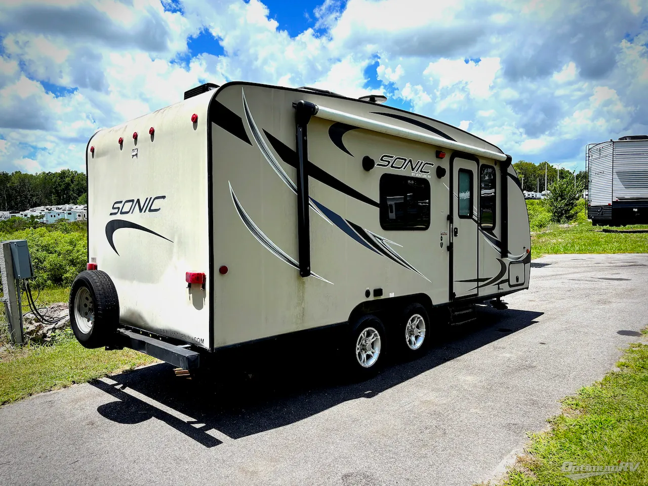 2016 Venture RV Sonic SN190VRB dealer photo 2 from Optimum RV