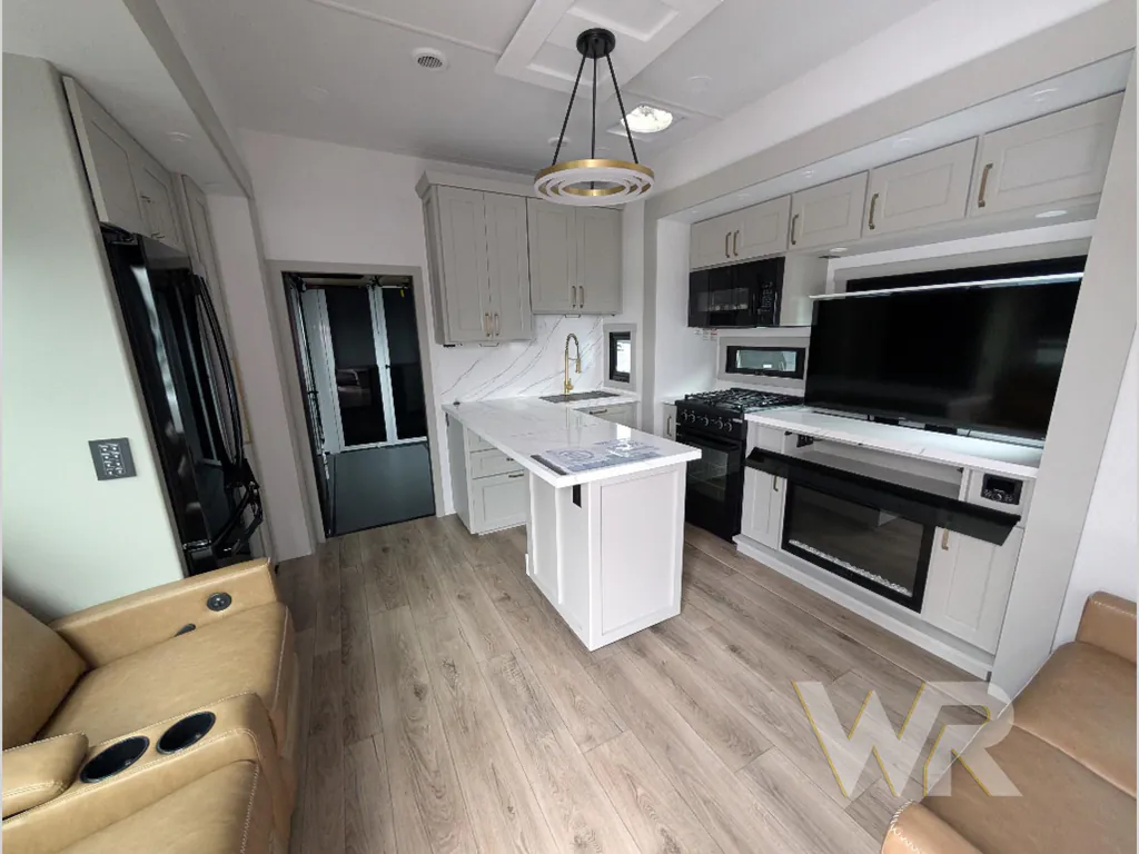 2026 Brinkley Model G 3520, Photos photo 15