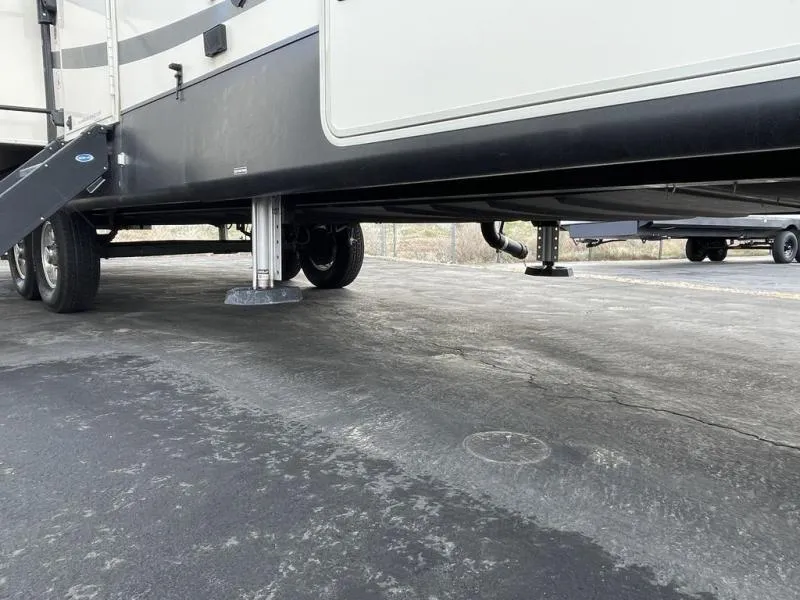 2018 Forest River RV Cedar Creek Silverback 35IK - Photo 3