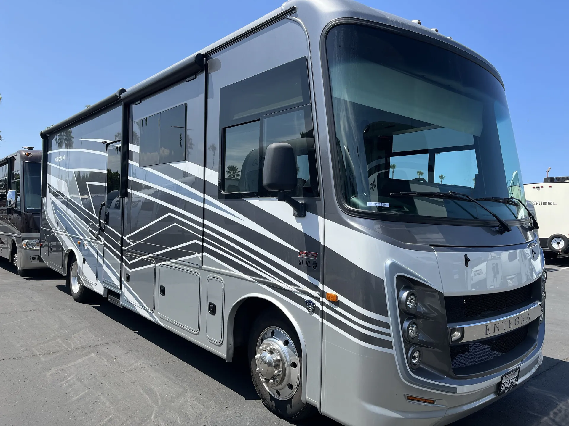 2025 Entegra Coach Vision XL 31UL - Photo 2