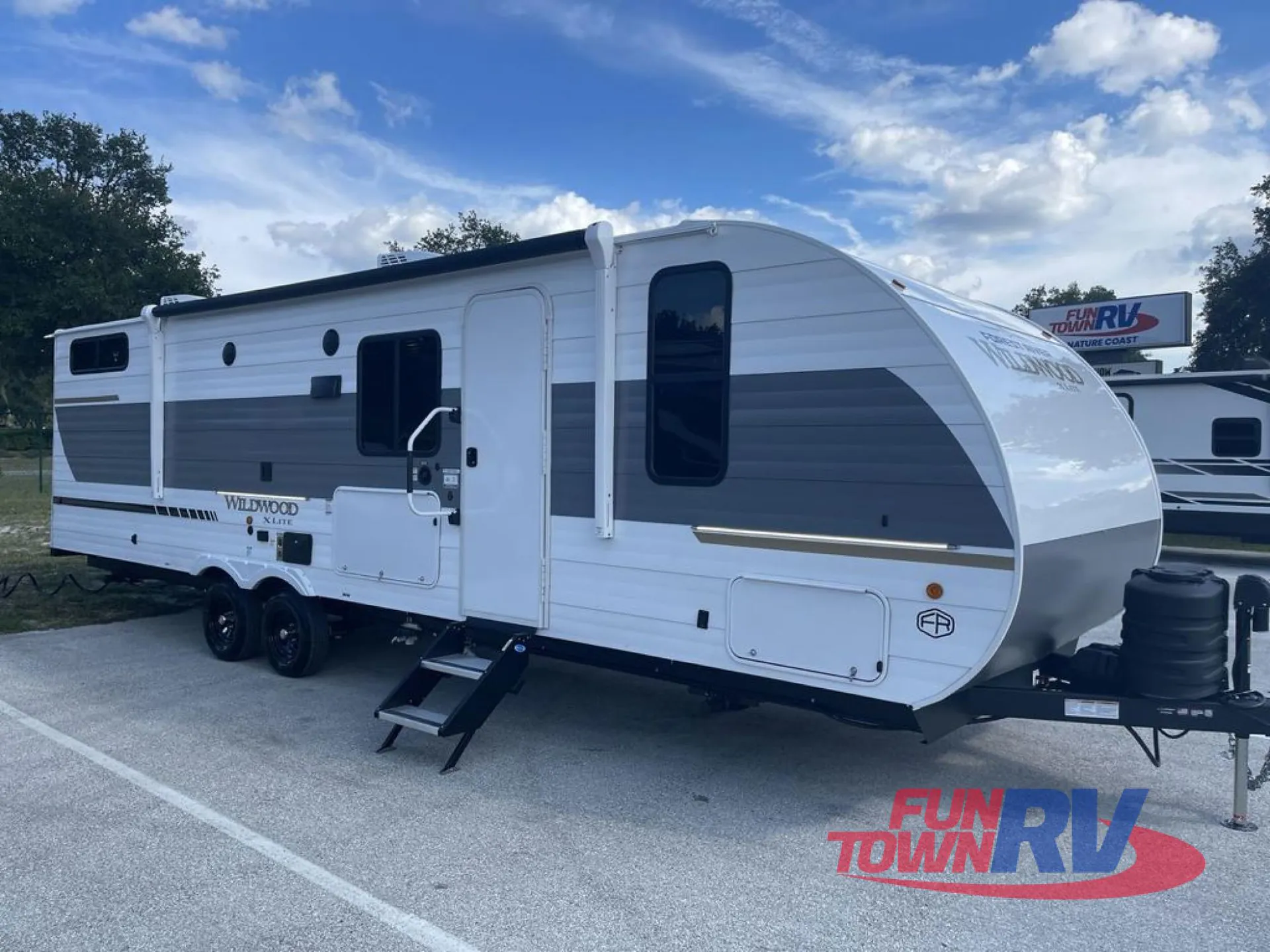 2026 Forest River Wildwood X-Lite 28VBXL