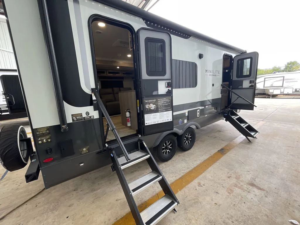 2026 Forest River Rockwood Mini Lite 2515S - Photo 4