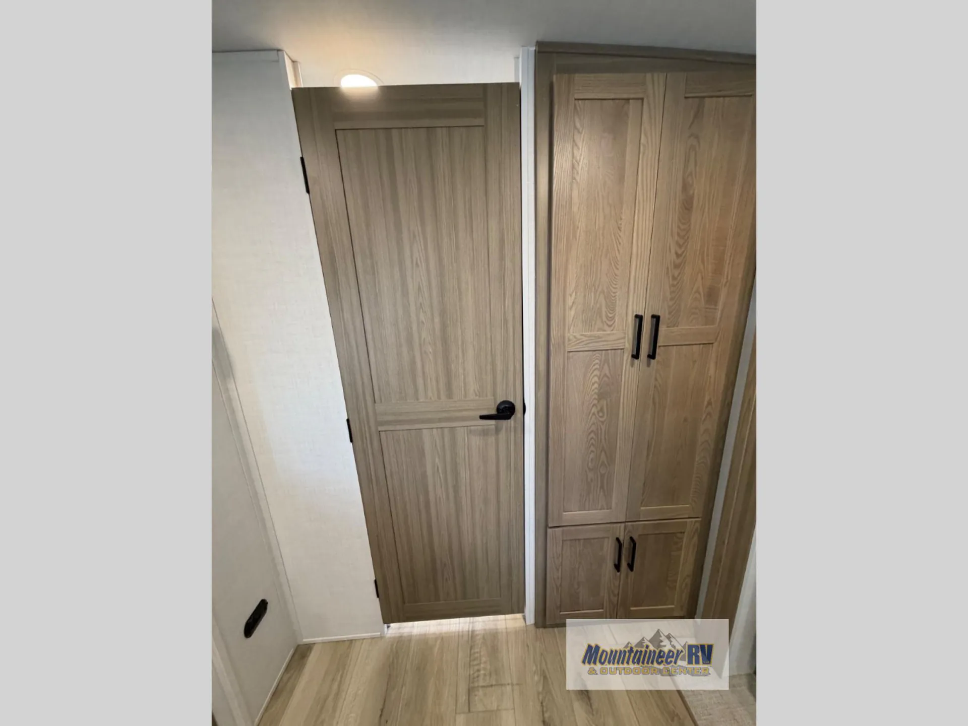 2027 Forest River Rockwood Mini Lite 2513S - Photo 4