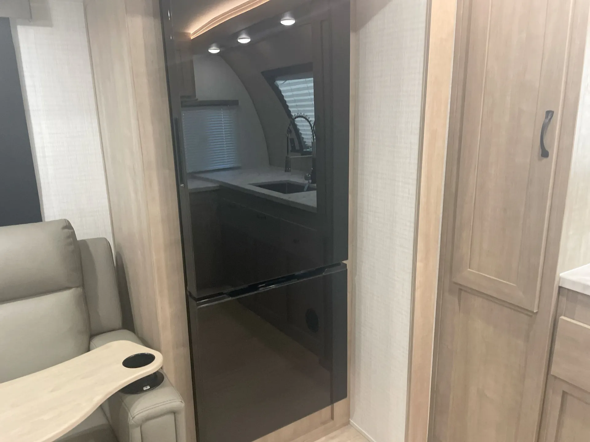 2025 Forest River Solaire 2300FKBS dealer photo 8 from Camping World