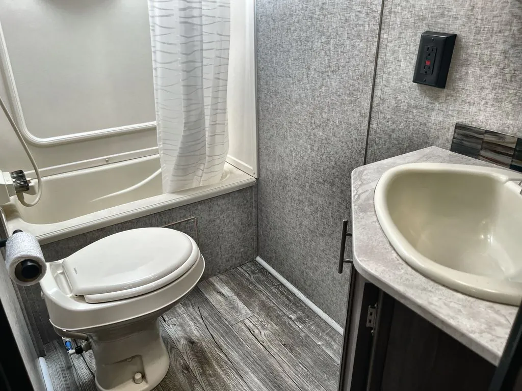 2018 Forest River Cherokee Grey Wolf 22BH, Photos photo 9