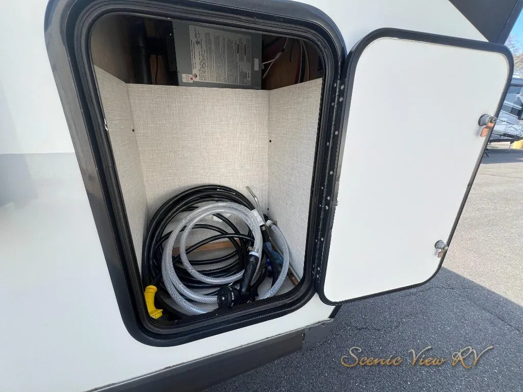 2023 Forest River Rockwood Mini Lite 2506S - Photo 3