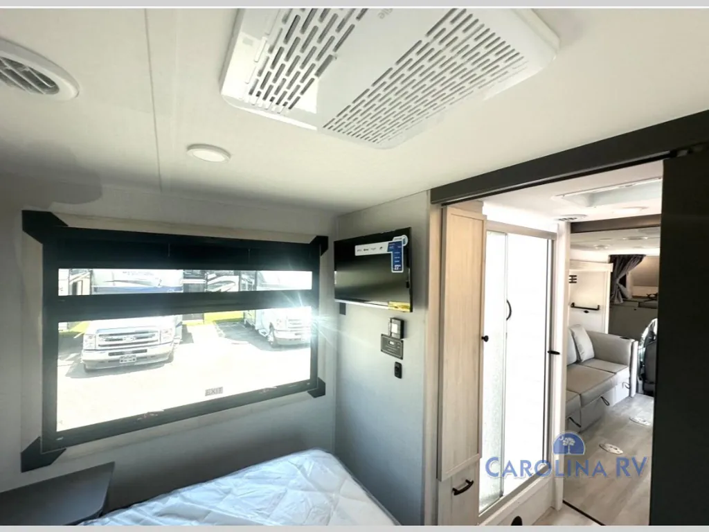 2027 Forest River Sunseeker 3150S, Photos photo 4