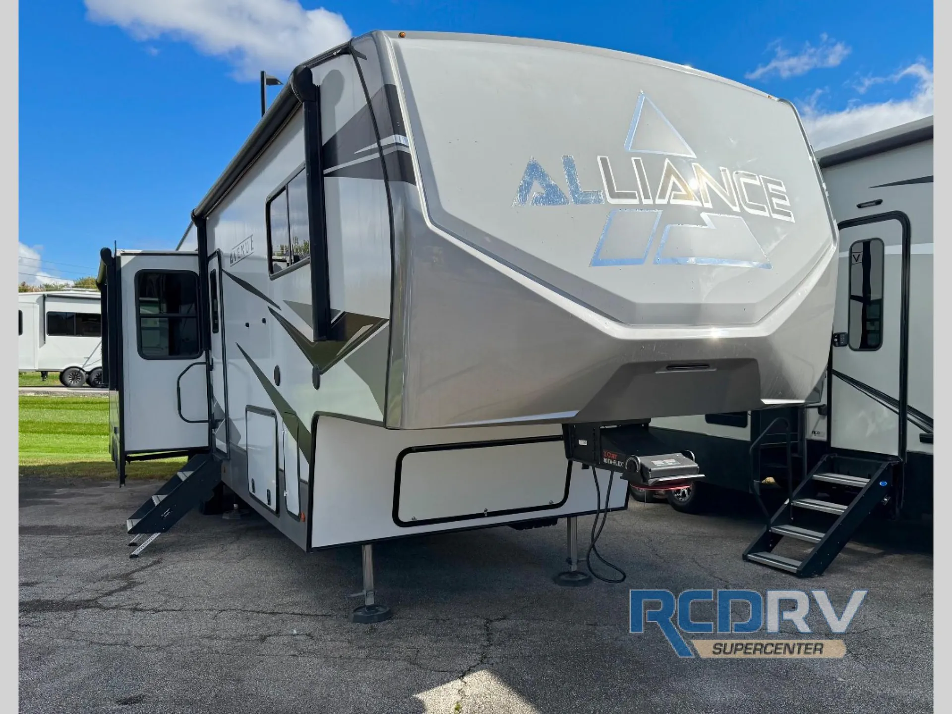 2022 Alliance RV Avenue 36BRM - Photo 2