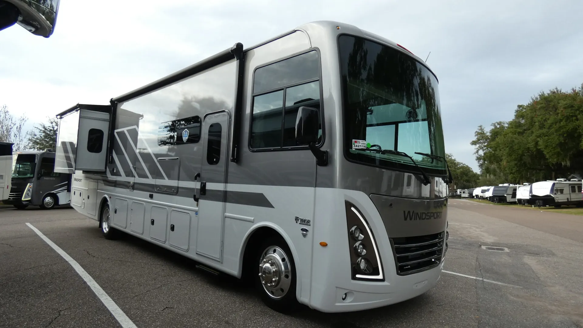 2026 Thor Motor Coach Windsport 35G - Photo 2