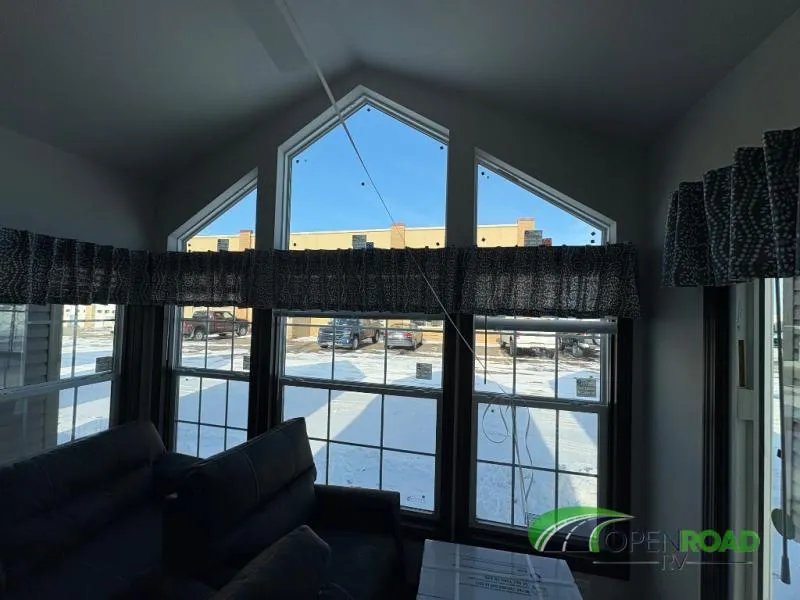 2026 Champion Homes Highland 405 - Photo 4