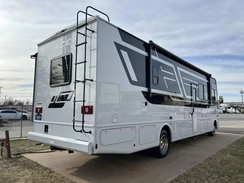 2026 Thor Motor Coach A.C.E 32B - Photo 3