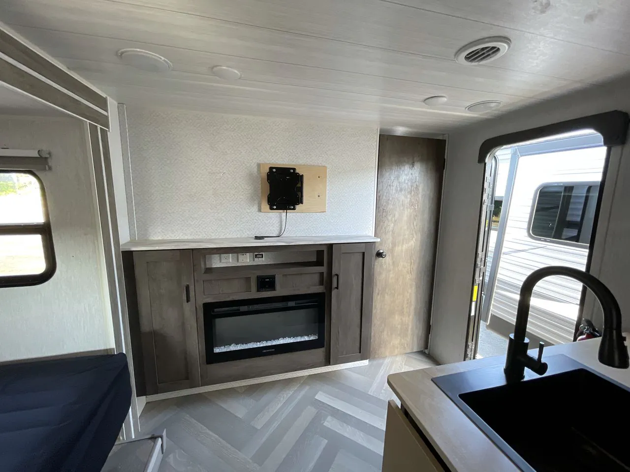 2022 Forest River Wildwood 263BHXL - Photo 4
