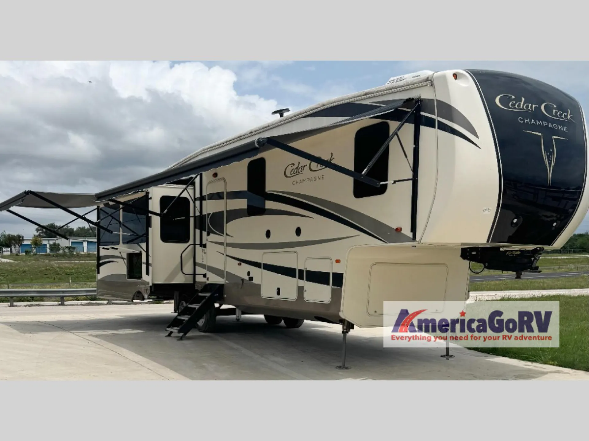 2018 Forest River Cedar Creek Champagne Edition 38EL