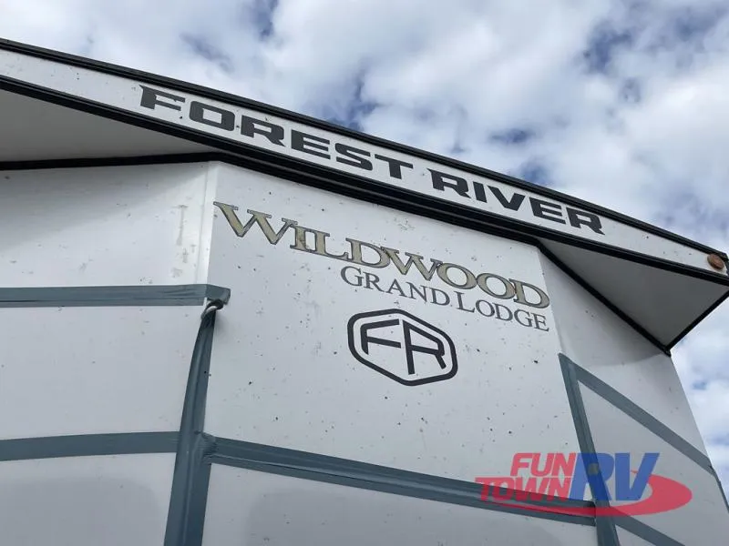 2025 Forest River Wildwood Grand Lodge 42VERANDA - Photo 3