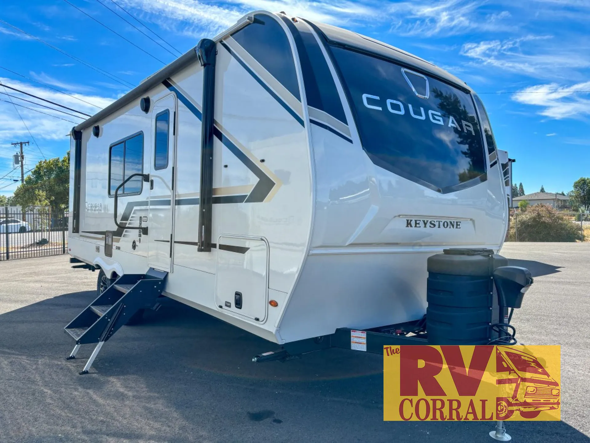 2027 Keystone Cougar Western Elevation 22MLWE dealer photo 1 from RV Corral