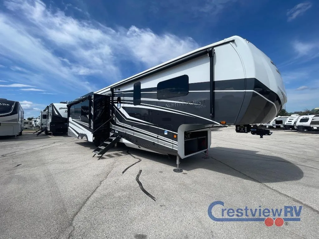 2026 Jayco North Point 381CKRE - Photo 3