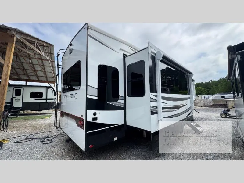 2024 Jayco North Point 310RLTS - Photo 4