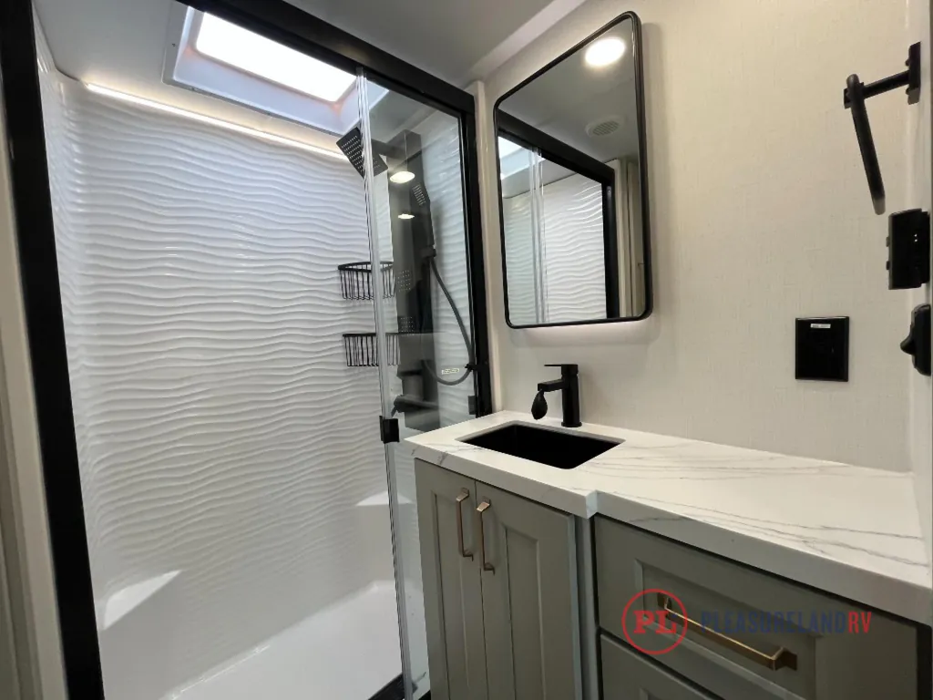 2026 Brinkley Model G 3970, Photos photo 33